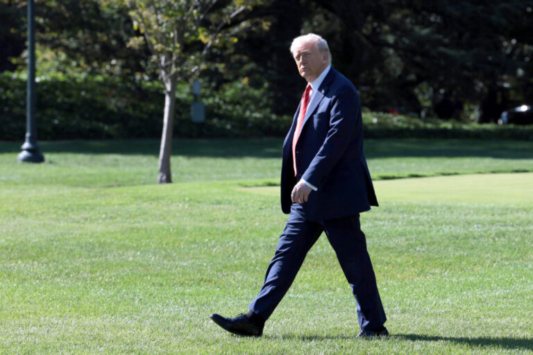 Pekín eleva el control sobre las tierras raras y Trump indignado responde con hasta un 130% de aranceles