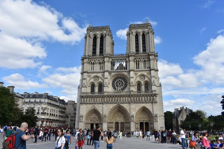 Notre Dame abre de nuevo sus puertas: así es la experiencia de subir a sus torres restauradas