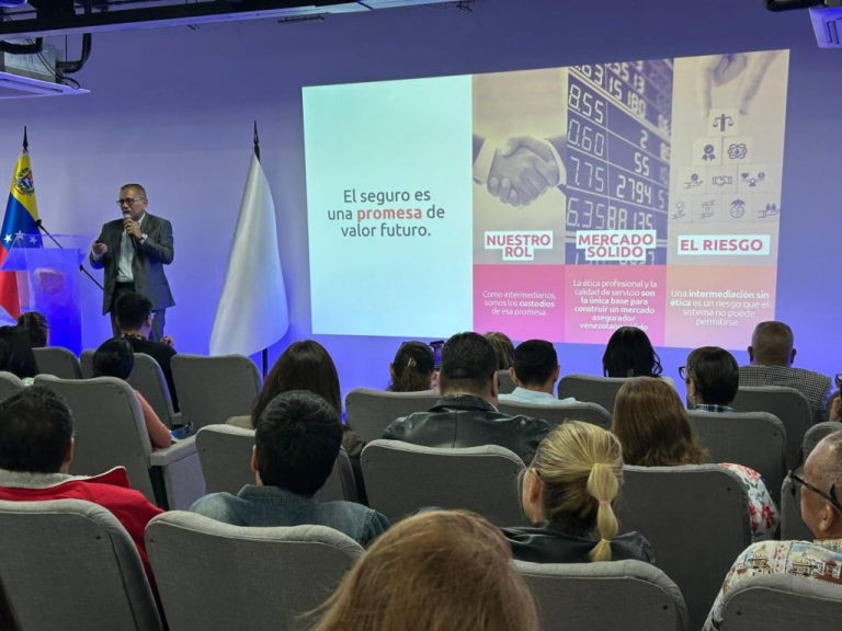 El intermediario vuelve al centro: formación, alianzas y el nuevo músculo del seguro venezolano