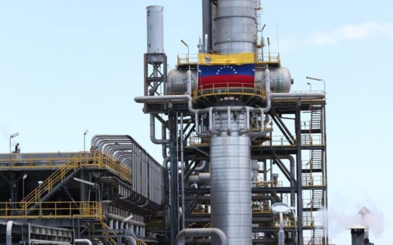 Reconstruir la industria petrolera venezolana: una factura de hasta US$100.000 millones